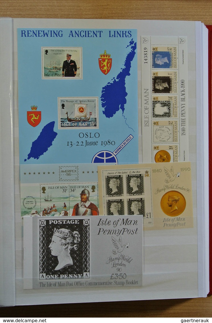 28626 Europa - West: Collection of ca. 550 MNH souvenir sheets (and some stampbooklets) of Western Europe