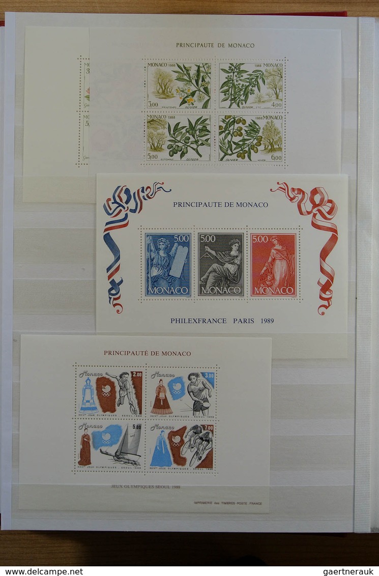 28626 Europa - West: Collection of ca. 550 MNH souvenir sheets (and some stampbooklets) of Western Europe