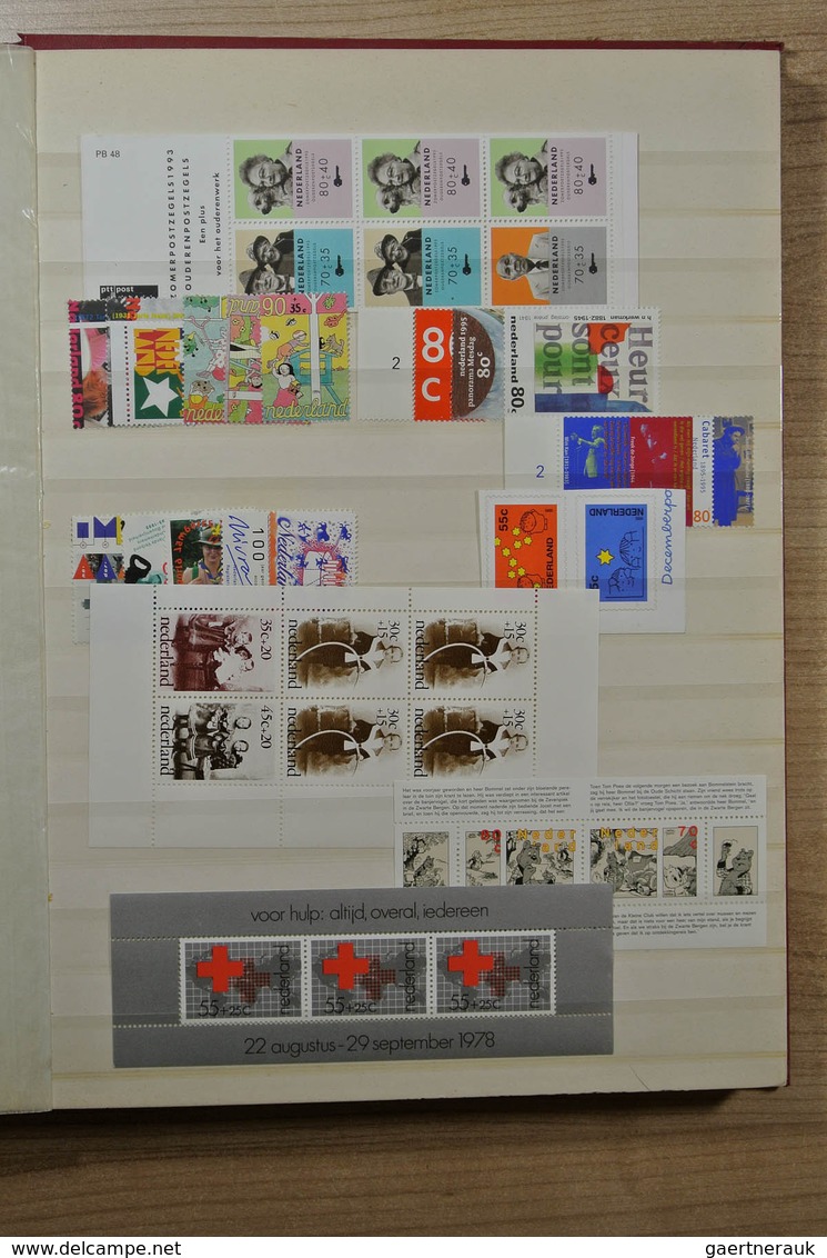 28638 Europa - West: Stockbook with MNH stamps of various countries, including much face value material of