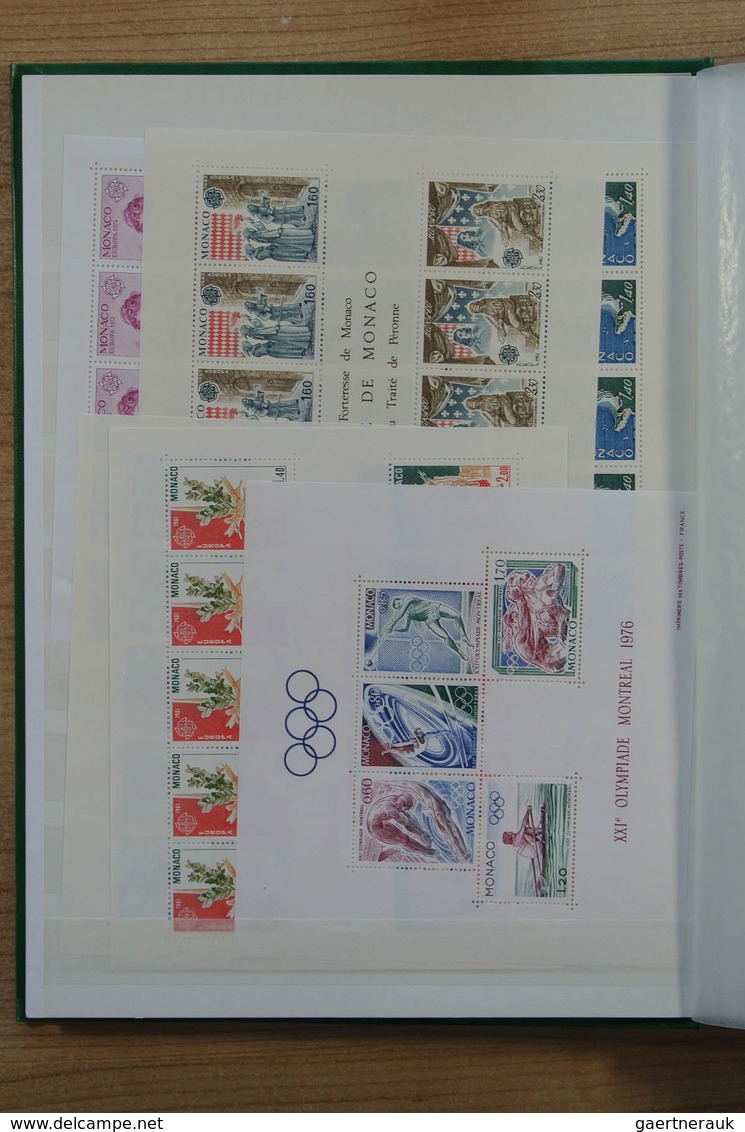 28639 Europa - West: Stockbook With Mostly MNH Souvenir Sheets Of Various Western European Countries, Incl - Autres - Europe