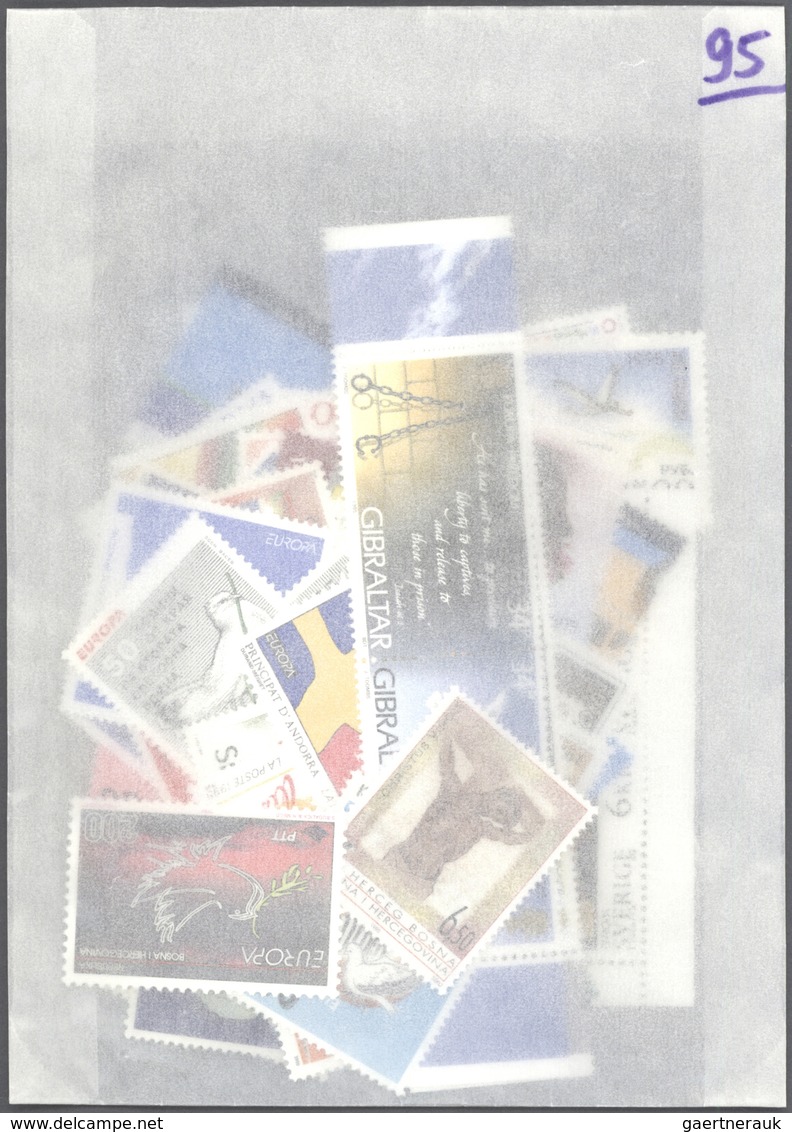 28817 Europa-Union (CEPT): CEPT 1995 Complete Sets MHN Per 100, Including The Blocks. The Issues Of The No - Autres - Europe