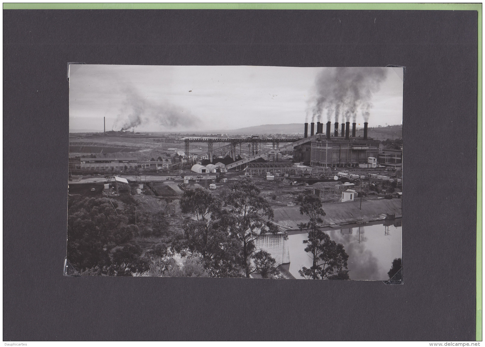 YALLOURN, Victoria, Australia : Coal Mines And Briquette Factory. Charbon Original Photo Australian Dept Of The Interior - Orte