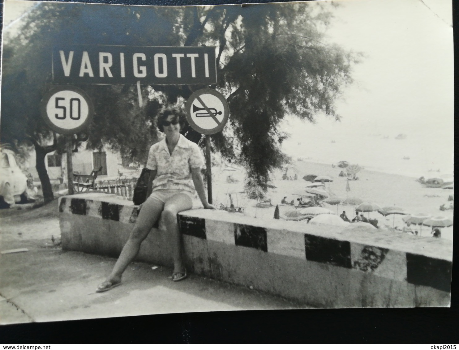 VOYAGE D UN COUPLE EN FRANCE -  ITALIE VARIGOTTI EN 1964 MER PLAGE JEUX MONTAGNES LOT 25 PHOTOS ORIGINALES NOIR -  BLANC - Places