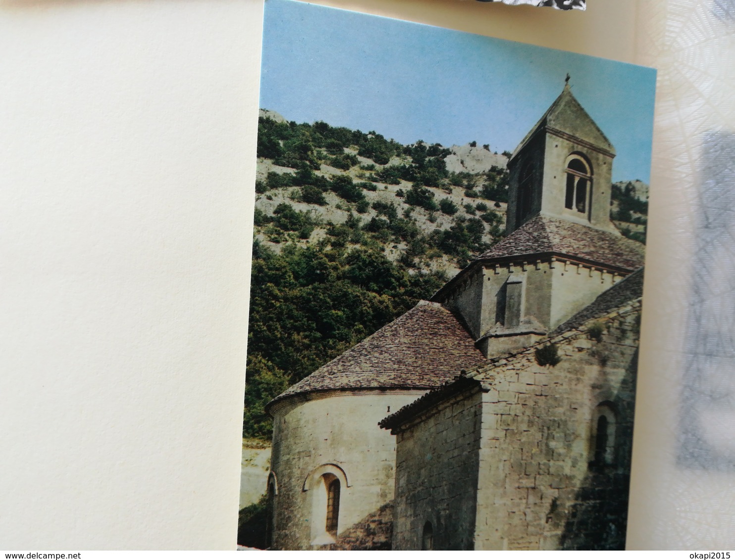 VOYAGE TOURISTIQUE EN FRANCE ARLES STE MARIE DE LA MER CAMARGUE... ALBUM 34 PHOTOS ET 48 CARTES POSTALES ANNÉES 60 -  70