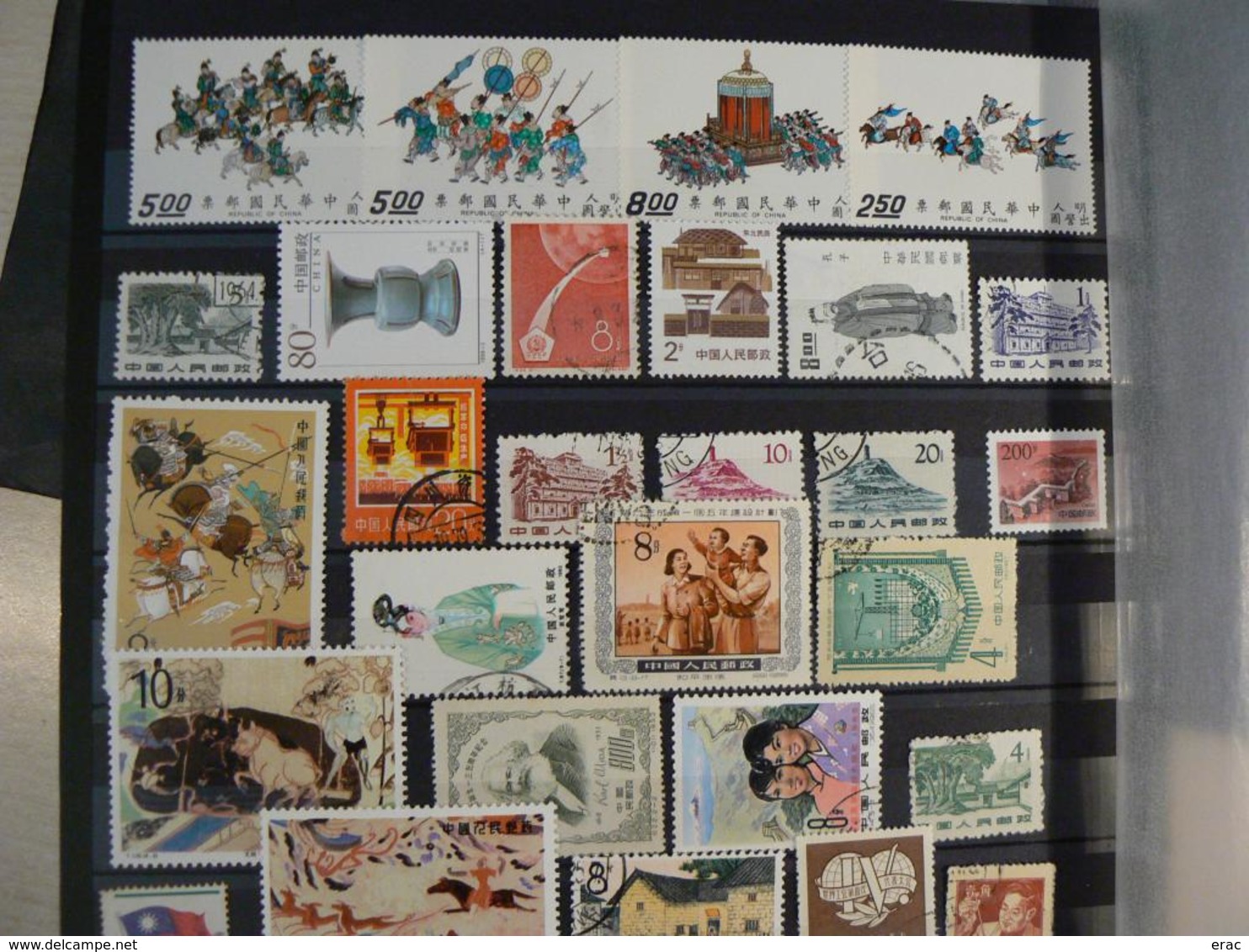 CHINE - Collection de timbres anciens et récents - Bon état général