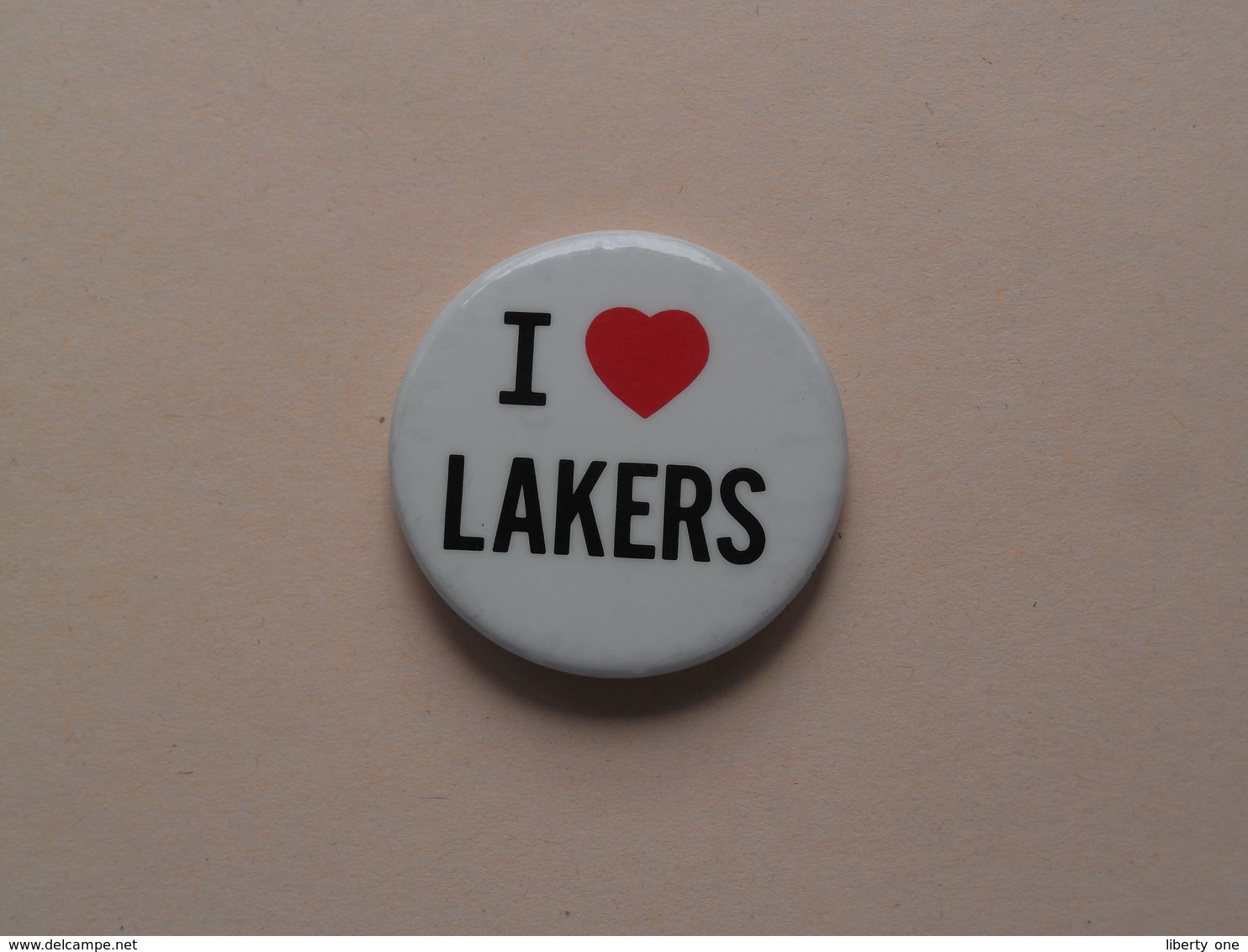 I Love LAKERS : Older Button / Speld / Epingle ( +/- 38 Mm. ) Zie Photo / Foto Voor Detail ! - Los Angeles Lakers