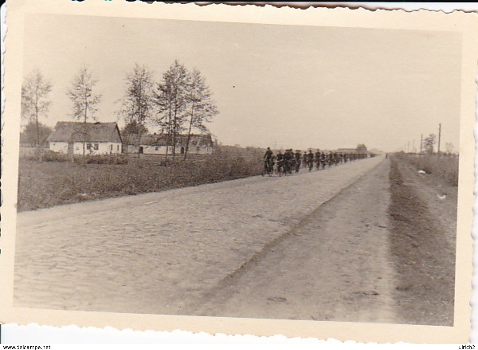 Foto Formation Deutsche Soldaten Auf Fahrrädern - 2. WK - 10*7cm (34722) - Krieg, Militär