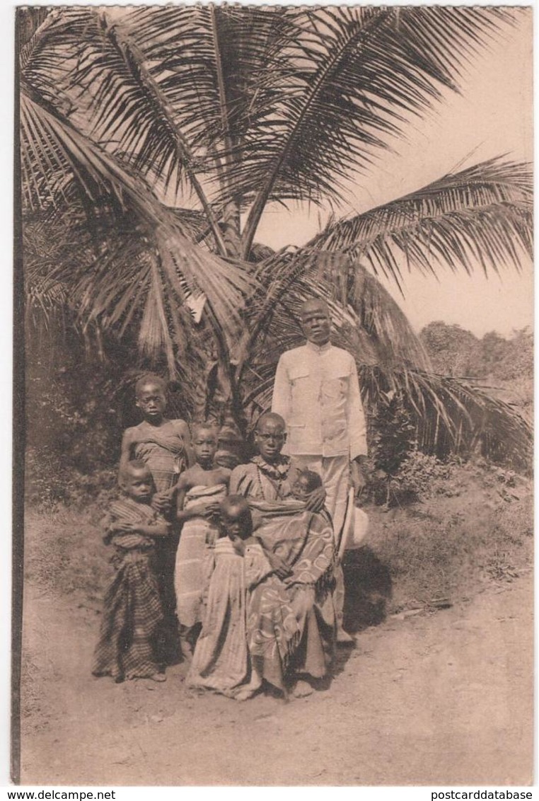 Une Belle Famille De Néophytes - Een Christen Huisgezin - Belgian Congo