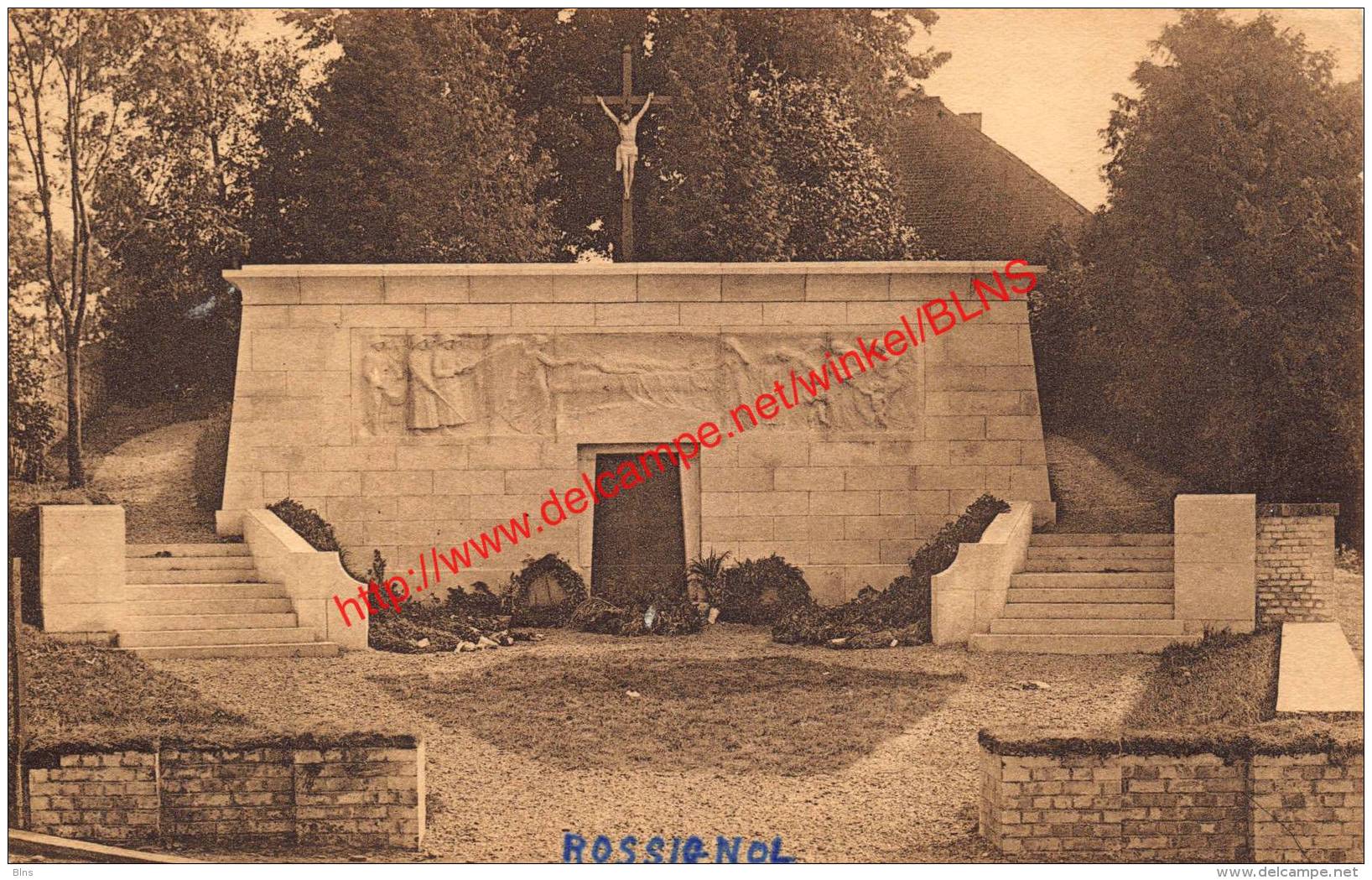 La Crypte Ou Reposent Les Corps Des 125 Habitants Fusillés Par Les Allemands En 1914 - Rossignol - Tintigny