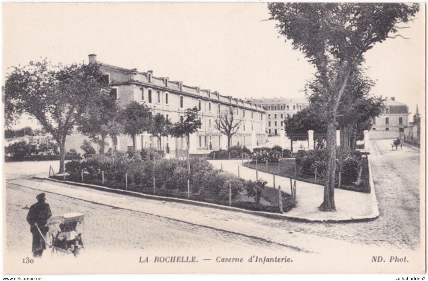 17. LA ROCHELLE. Caserne D'Infanterie. 130 - La Rochelle