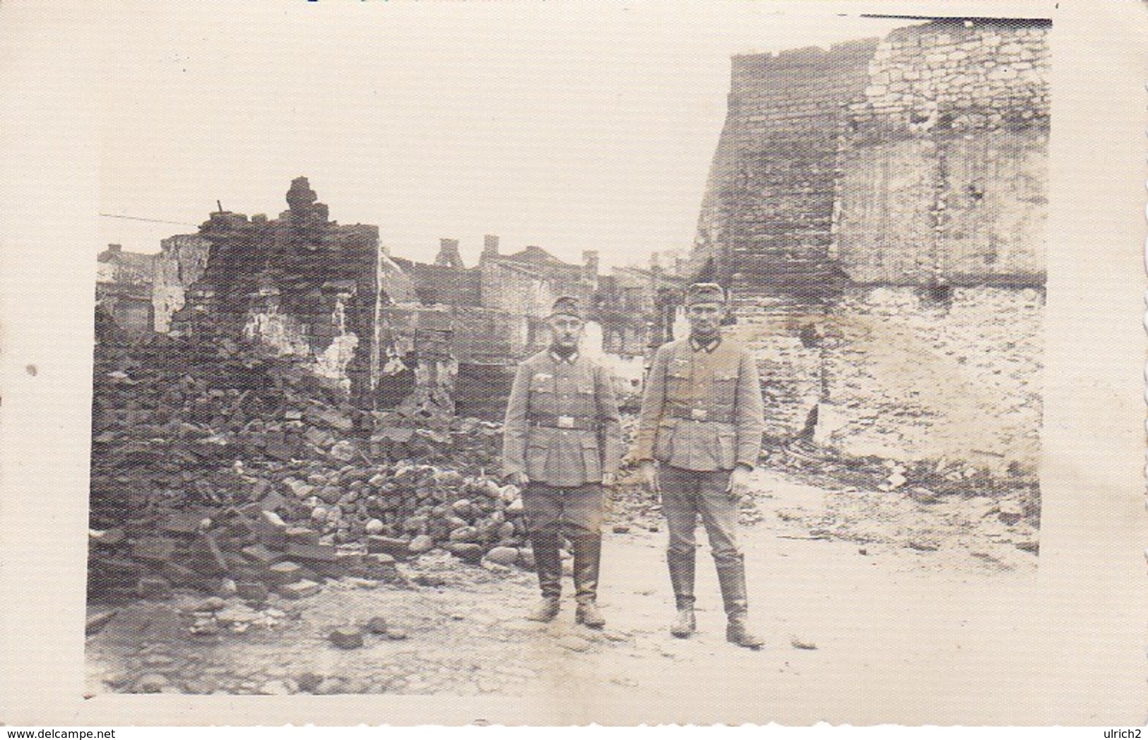 AK Deutsche Soldaten Vor Ruinen  - 2. WK (34770) - Weltkrieg 1939-45