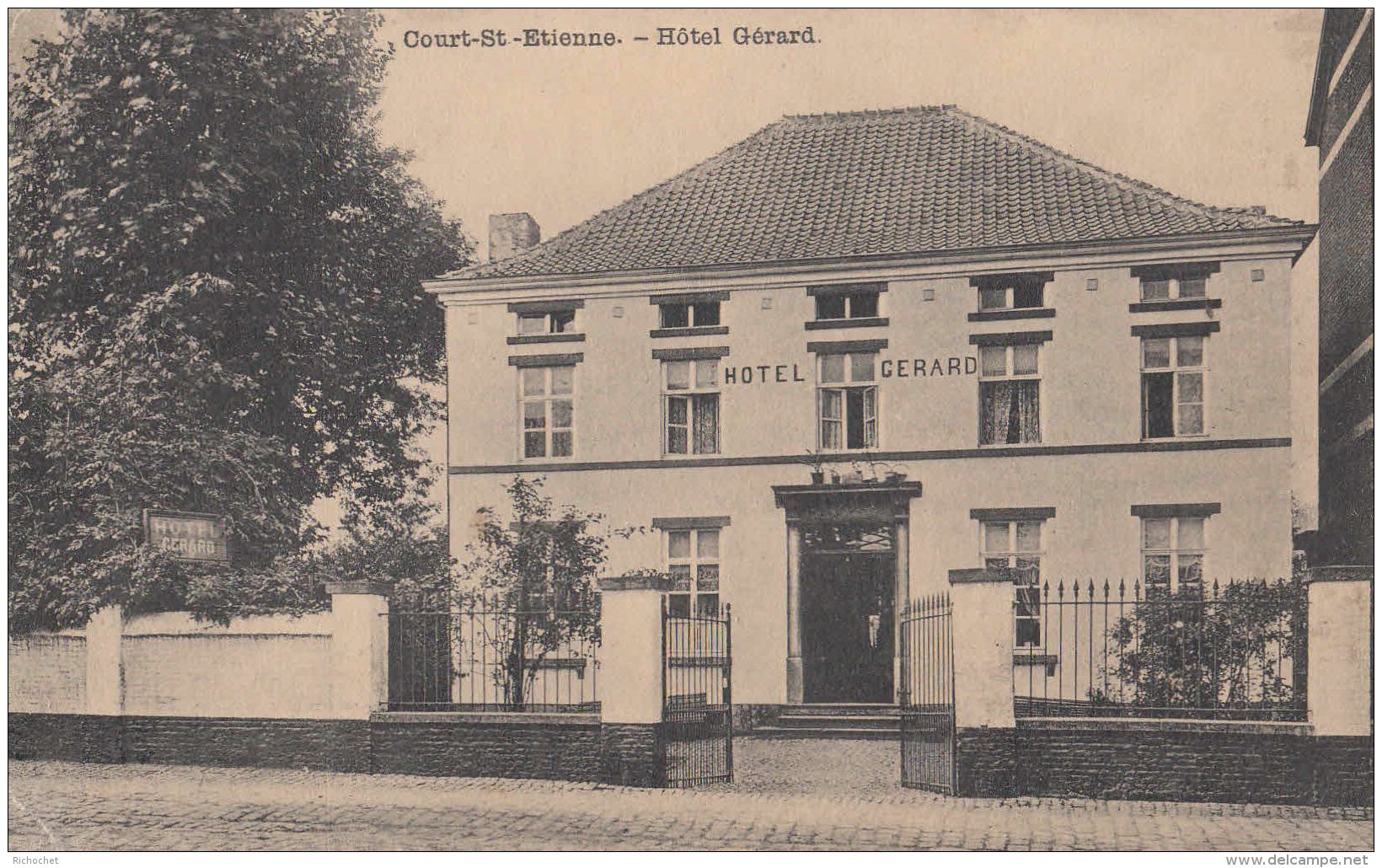 Court-St-Etienne - Hôtel Gérard - Court-Saint-Etienne