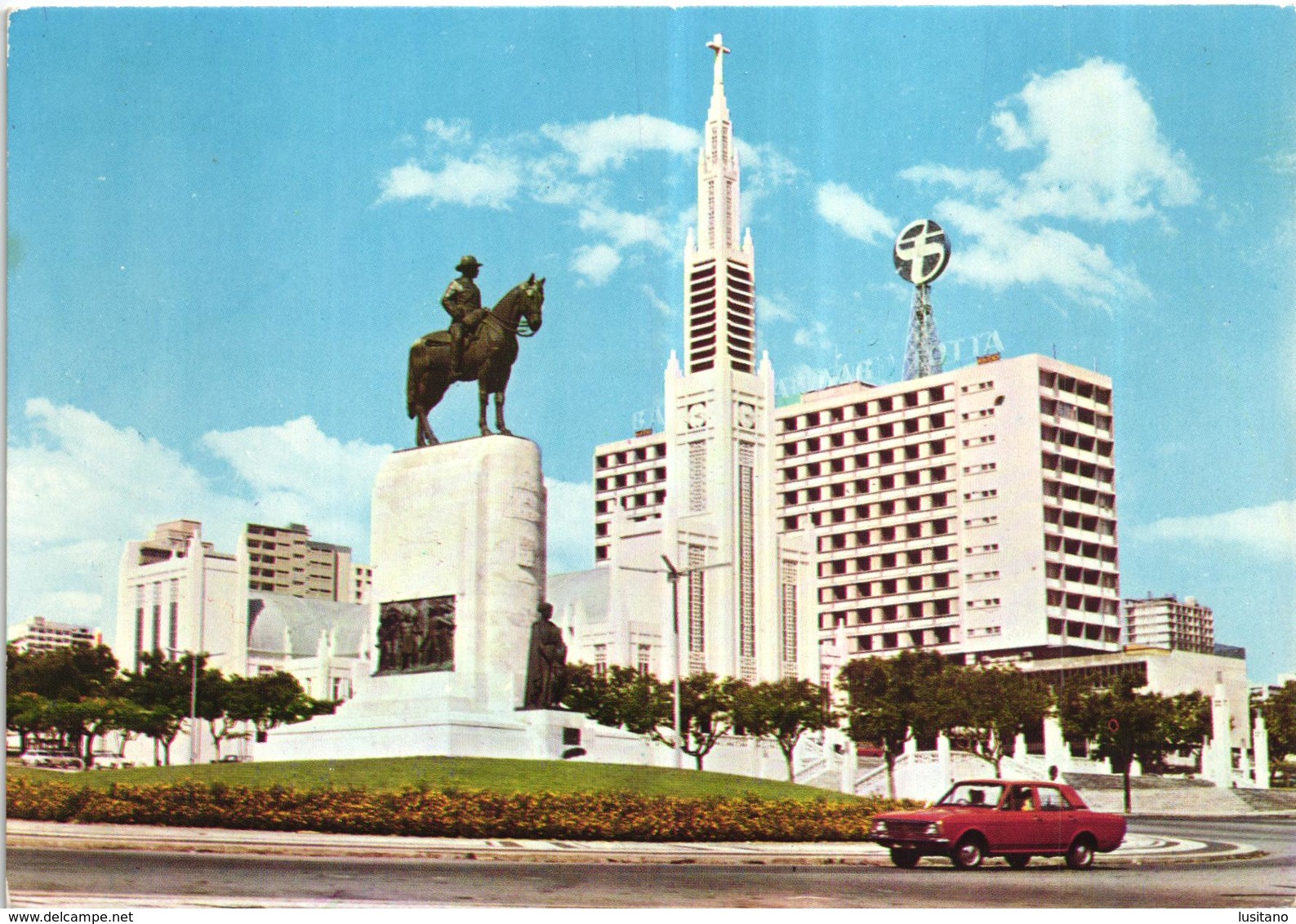 Lorenço Marques - Praça Mouzinho De Albuquerque - Renault 8 - 1960/70s Postcard - Mozambique