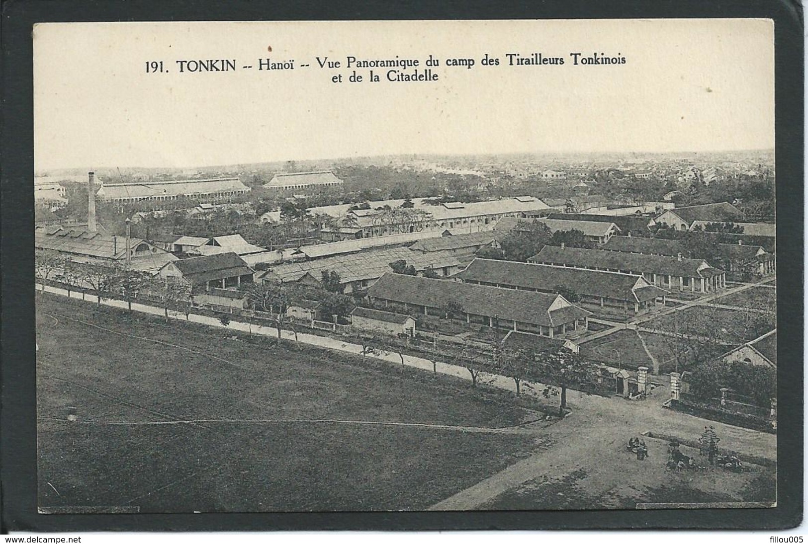 VIET- NAM.... HANOî..VUE PANORAMIQUE DU CAMP DE TIRAILLEURS TONKINOIS ET DE LA CITADELLE.....C2704 - Viêt-Nam