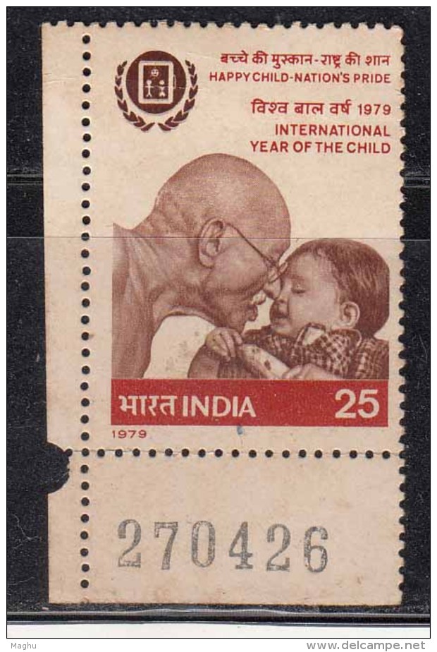 Control No On Tab, International Year Of Child, Gandhi &amp; Kinder, India MH 1979, As Scan - Neufs