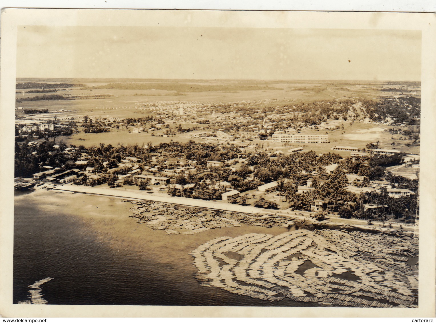 CARTE PHOTO,GABON,ILE MANDJI,INDUSTRIE DU BOIS EN 1967,BILLES DE BOIS,OGOUE MARITIME,VUE AERIENNE TOP - Gabun