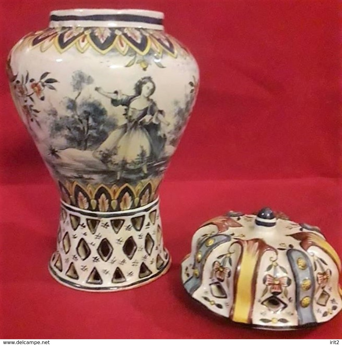 France 1700 -800 Pottery Pairs Perfectly Preserved And Are Painted With Two Different Images - Altri & Non Classificati