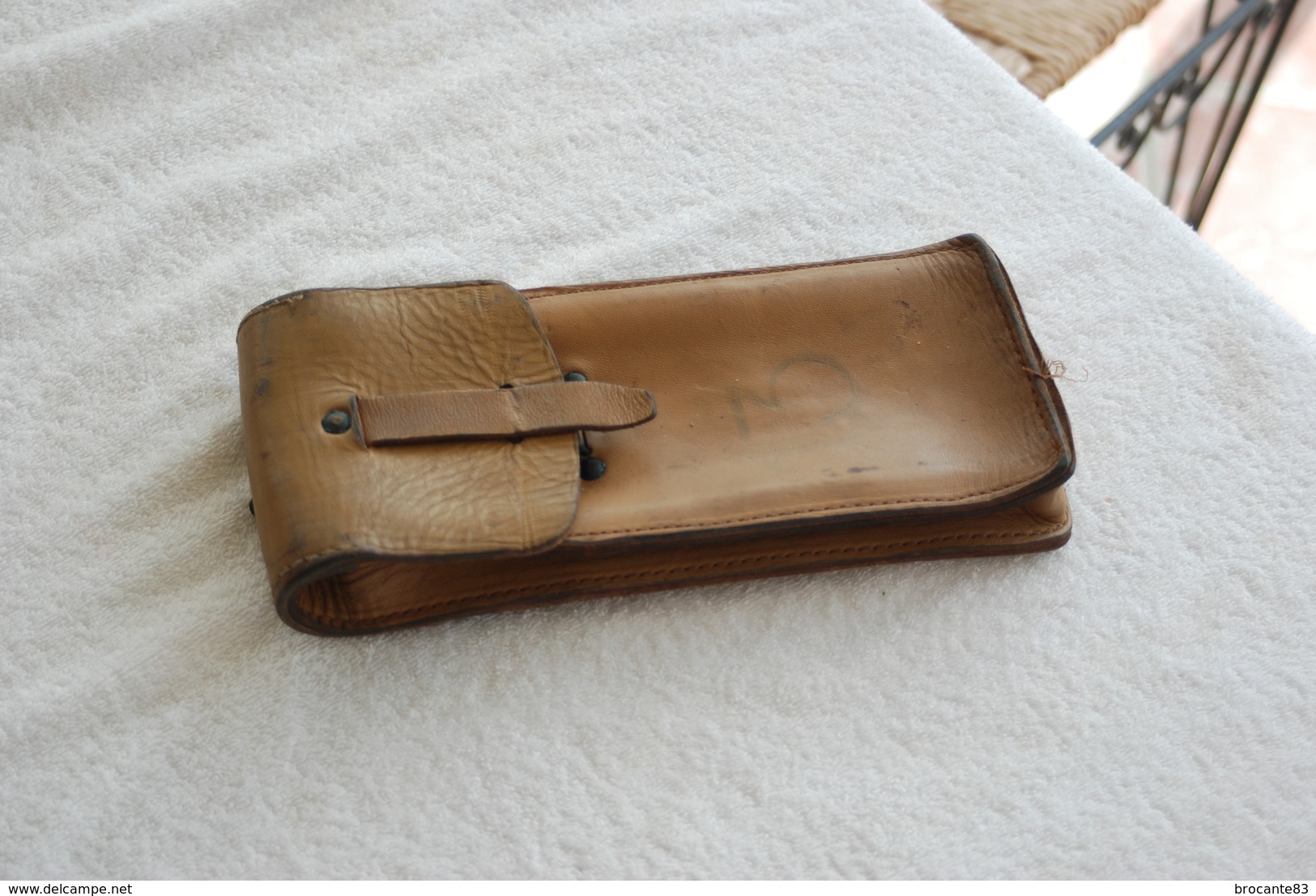 ETUI POUR CHARGUEUR DE MAT CUIR - Uitrusting