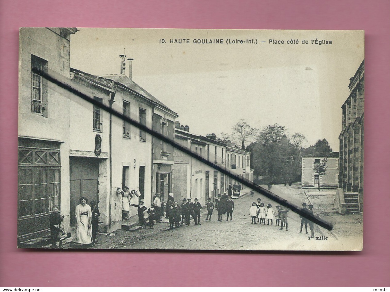 CPA - Haute Goulaine -( Loire Inf.) - Place Côté De L'église - Haute-Goulaine