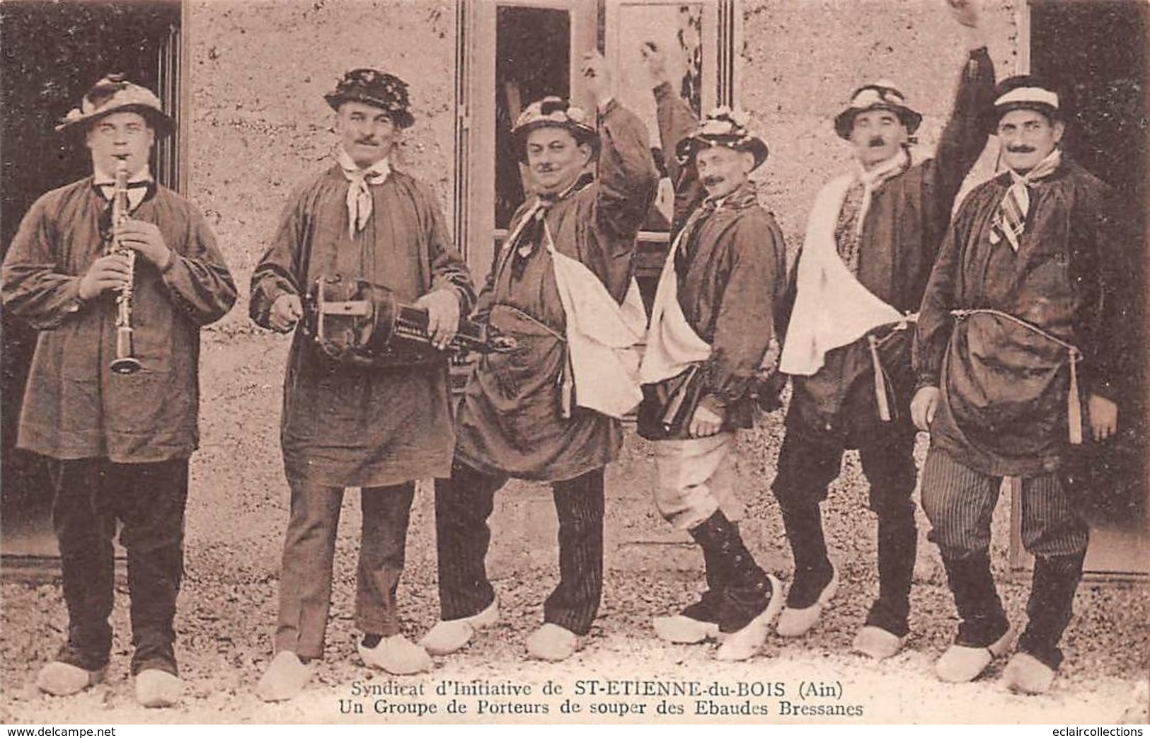 Saint Etienne Du Bois      01       Groupe De Porteurs De Souper Des Ebaudes Bressanes     (voir Scan) - Zonder Classificatie