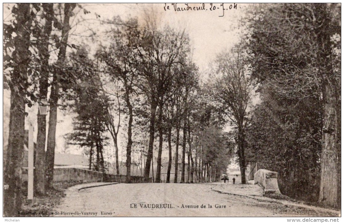 CPA   27   LE VAUDREUIL----AVENUE DE LA GARE---1904 - Le Vaudreuil
