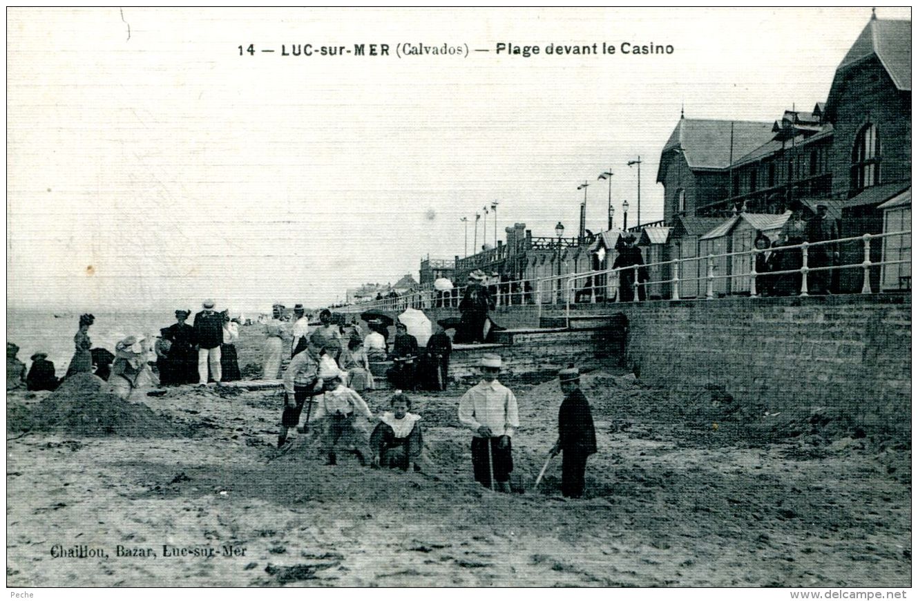 N°662 A -cpa Luc Sur Mer -plage Devant Le Casino- - Luc Sur Mer