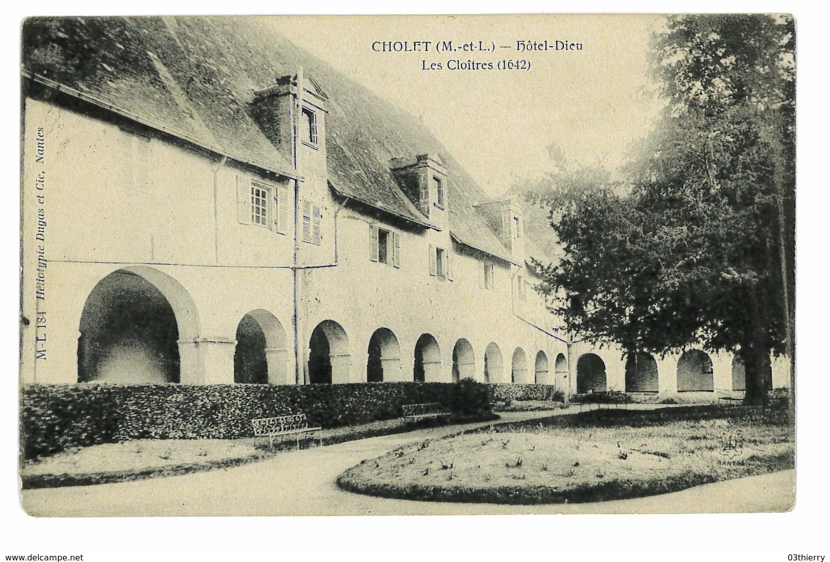 CPA 49 CHOLET HOTEL DIEU LES CLOITRES - Cholet