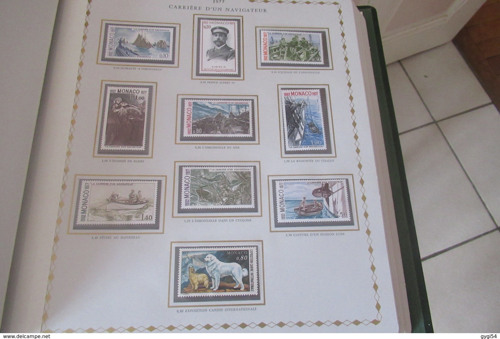 Monaco dans un Album Princesse ( avec son étui )  1973 à 1981 en timbres poste cat yt  n°916  à  1301 n**  MNH cote 974