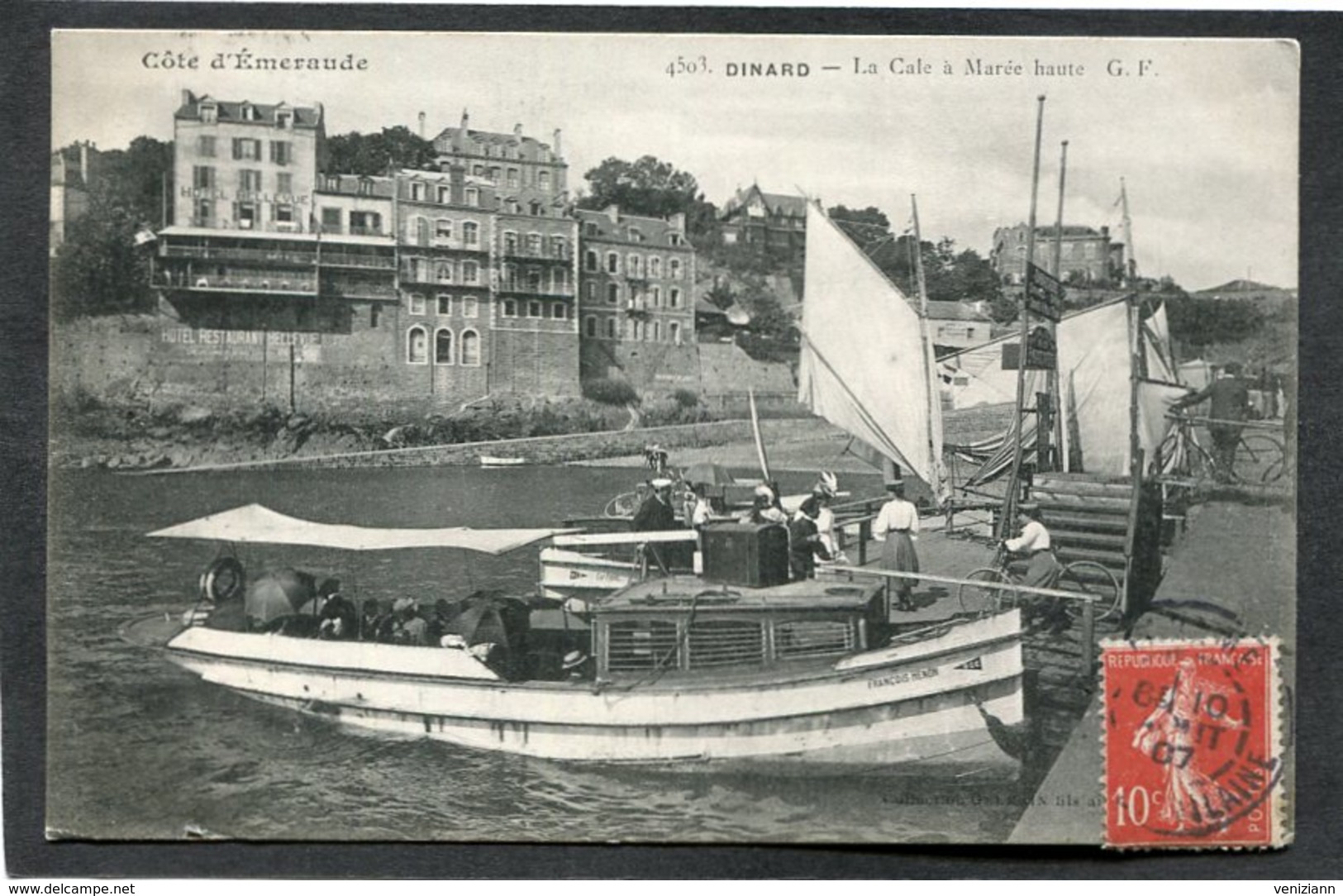 CPA - DINARD - La Cale à Marée Haute, Animé - Bateau - Dinard