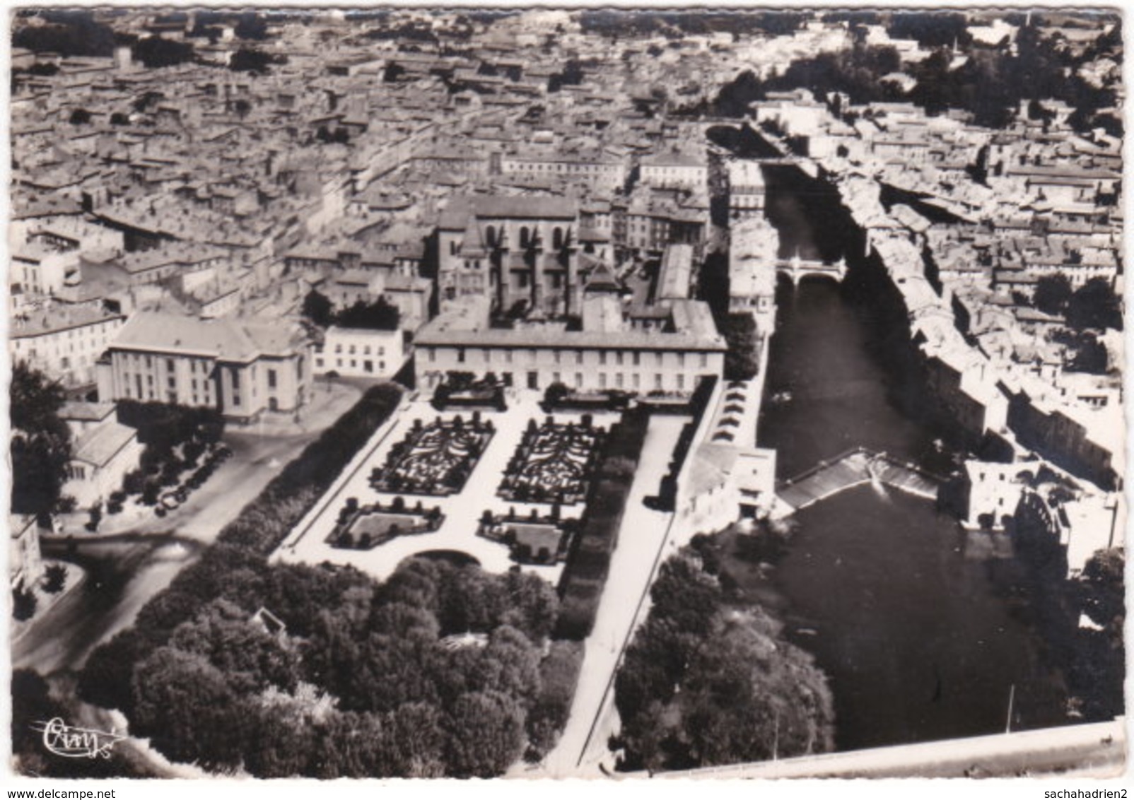 81. Gf. CASTRES. Vue Générale Aérienne. Les Ponts Sur L'Agout, La Cathédrale ... 158-36 - Castres