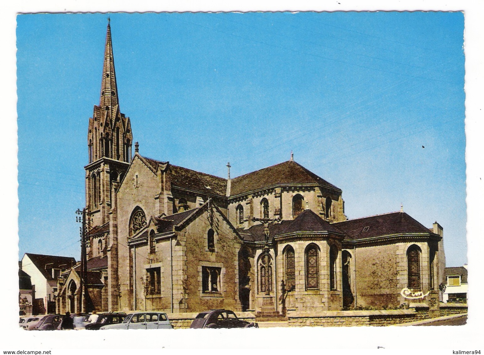 FINISTÈRE  /  MOËLAN  /  L' EGLISE  ( Automobiles Années 50-60 ) - Moëlan-sur-Mer