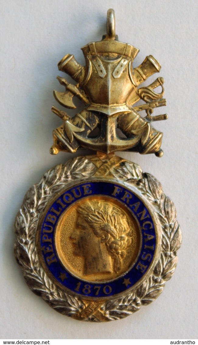Médaille Militaire 1870 Valeur Et Discipline Modèle Troisième République République Française Décoration Militaria - Before 1871