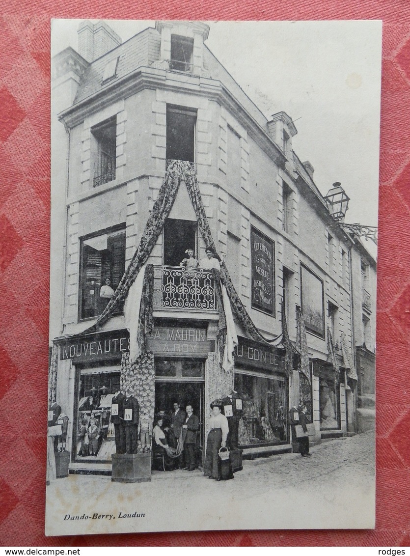 Dep 86 , Cpa LOUDUN , Grands Magasins De Nouveautés Et Confections "AU COIN DE RUE" (61) - Loudun