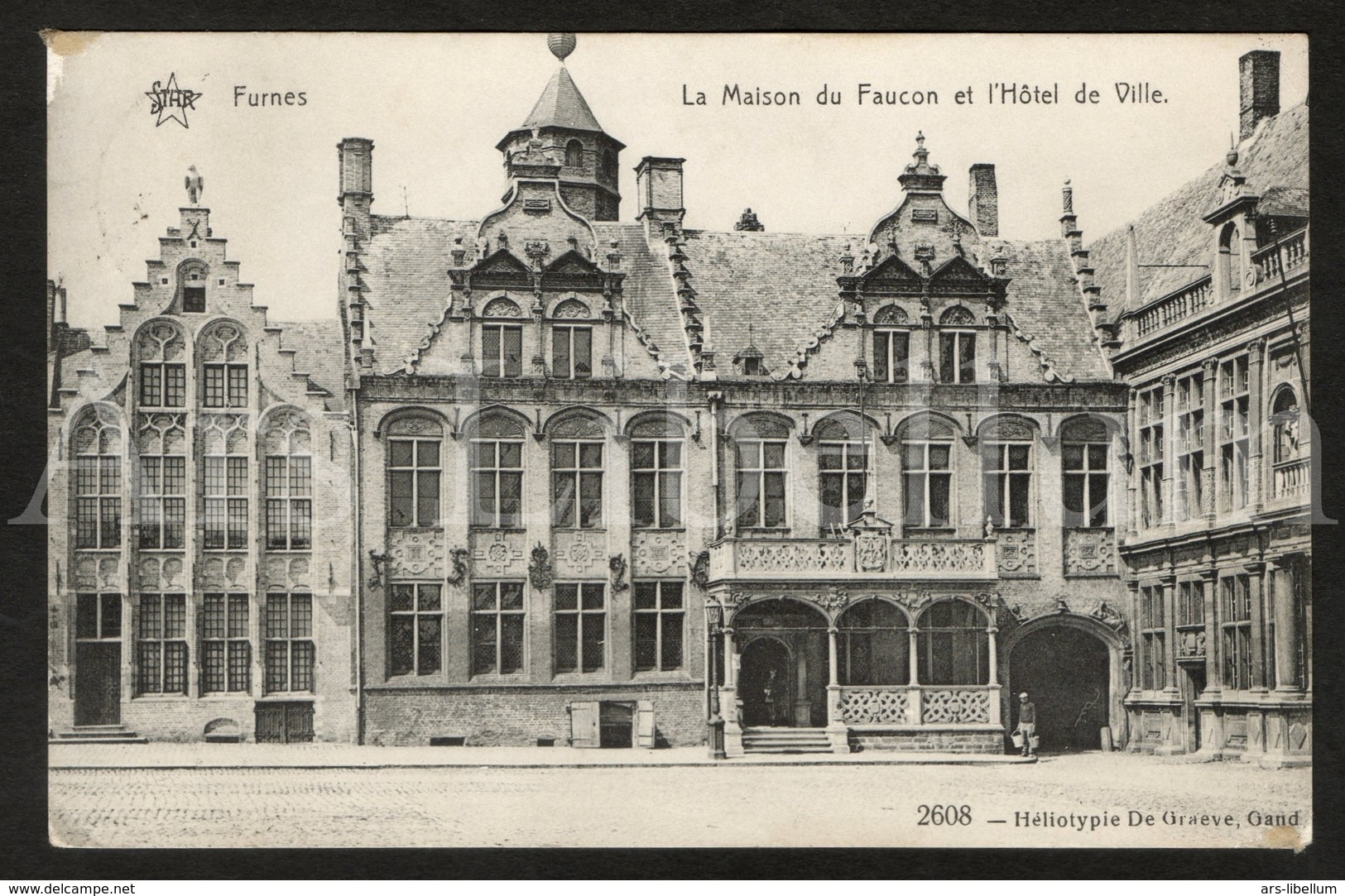 Postkaart / Postcard / Carte Postale / Veurne / Furnes / La Maison Du Faucon Et L'Hôtel De Ville / 1913 / 2 Scans - Veurne