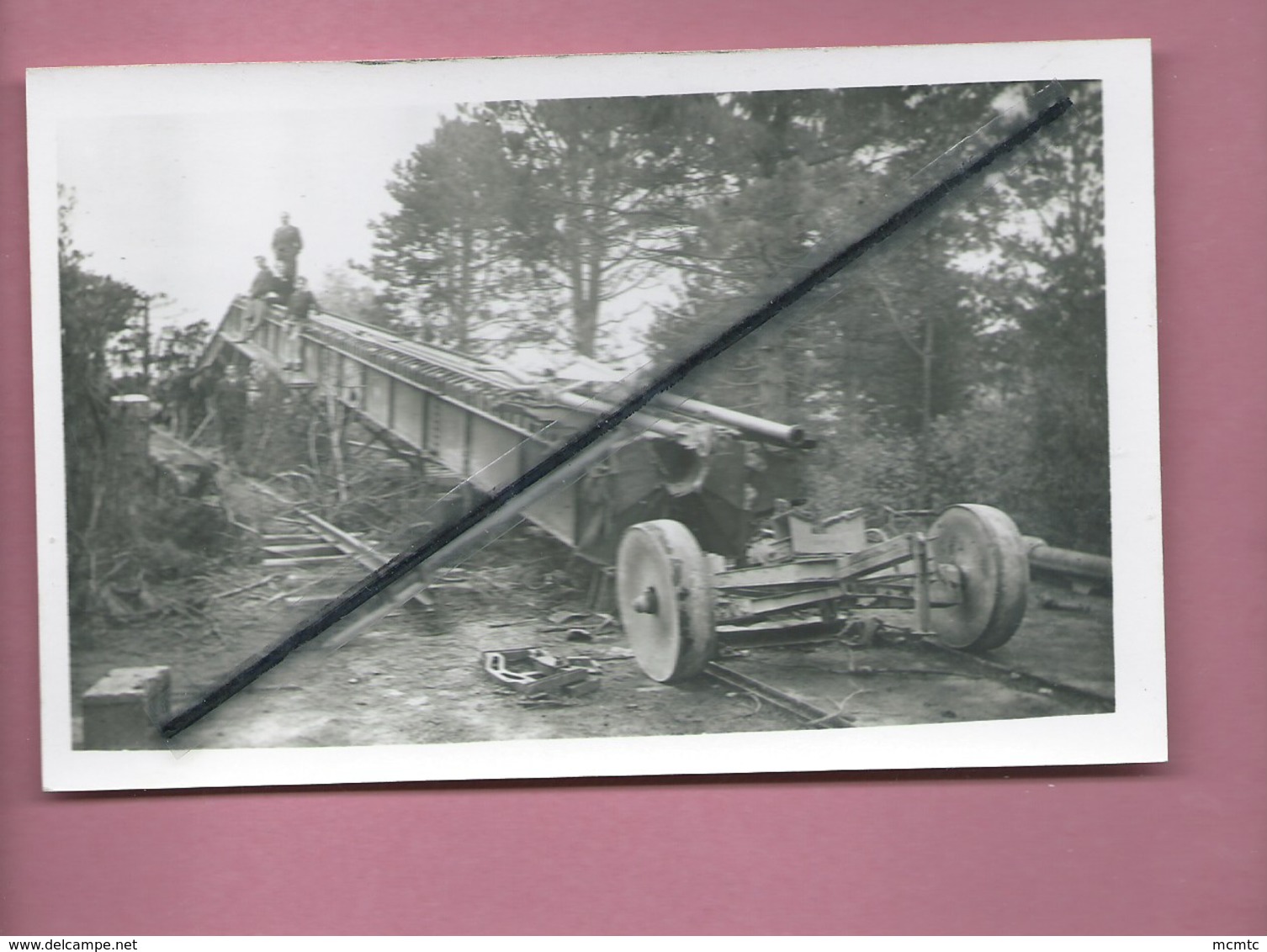 Carte Photo - Vignacourt à Confirmer - Rampe De Lancement De V1 - Guerre , Militaire , Soldat - Vignacourt