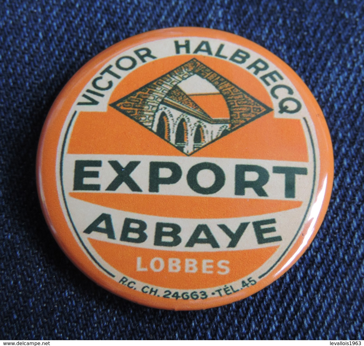 Pin Button Badge Ø38mm (bière) Victor Halbrecq EXPORT ABBAYE  ( LOBBES ) - Bière