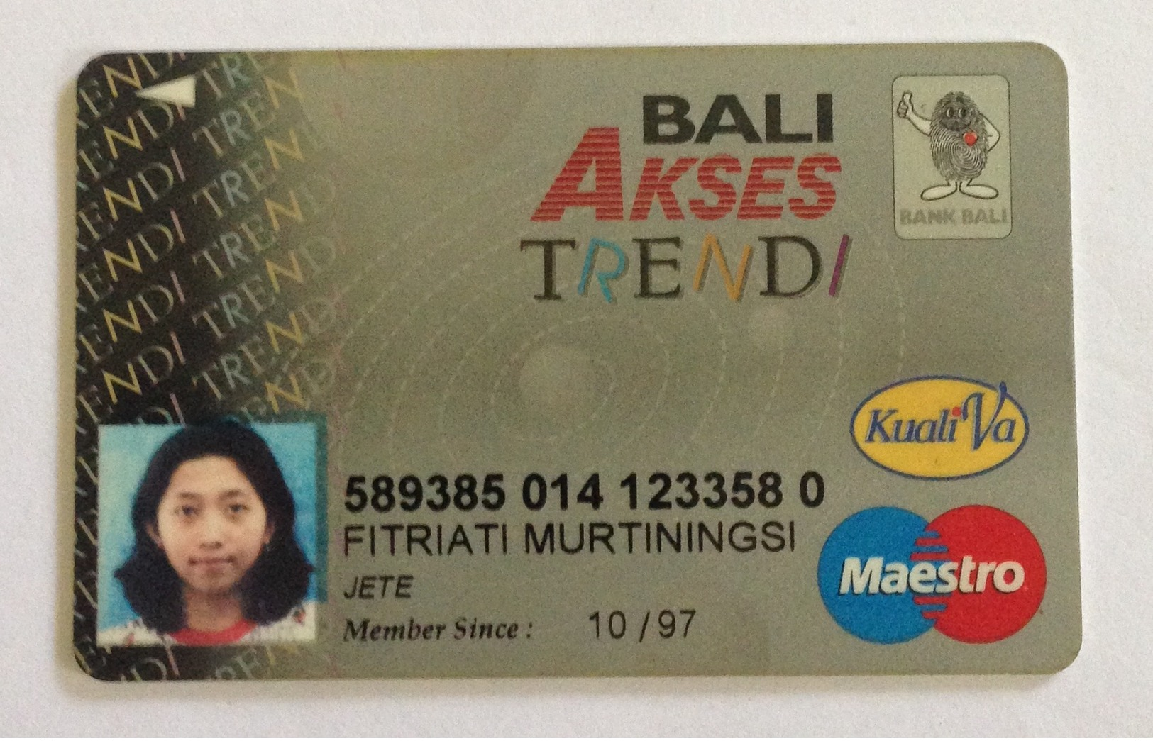 Indonesia Creditcard - MAESTRO (BANK BALI) With Picture Identity (Used) - Credit Cards (Exp. Date Min. 10 Years)