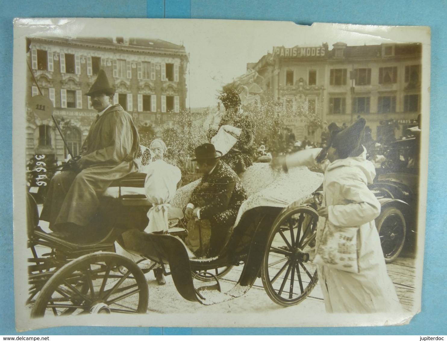 Photo De Presse (18 X 13) 1914 Carnaval De Nice Bataille De Confettis - Lieux