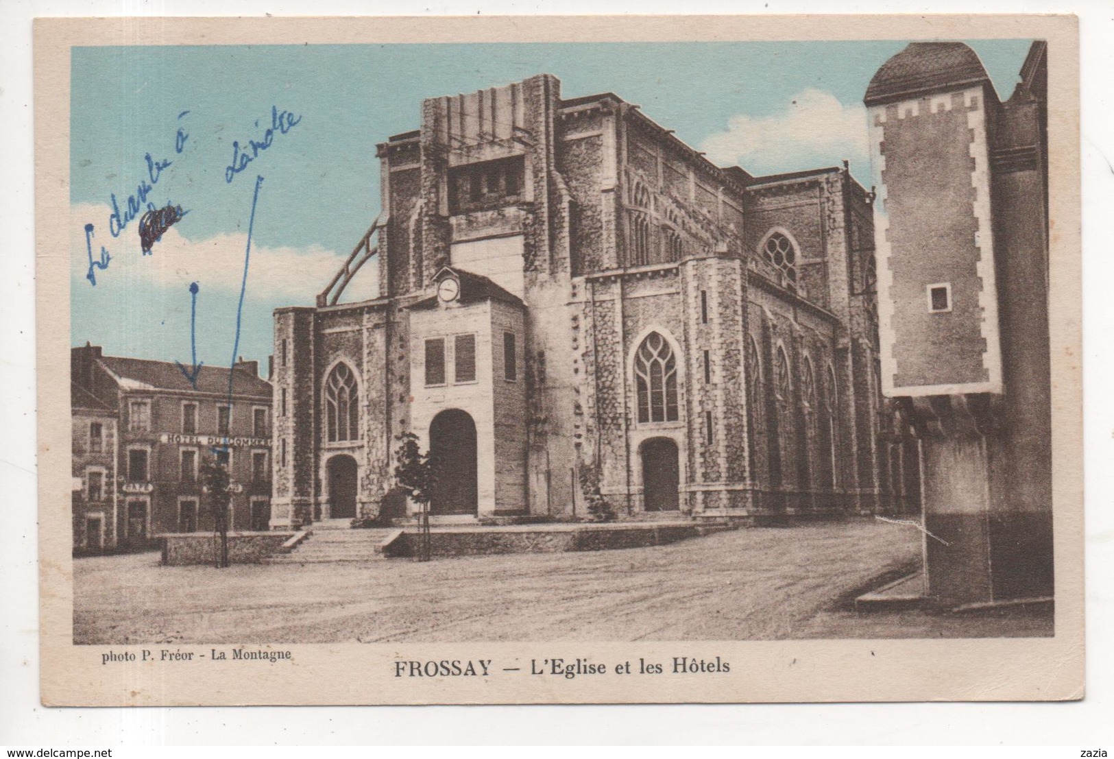44.940/ FROSSAY - L'église Et Les Hôtels - Frossay