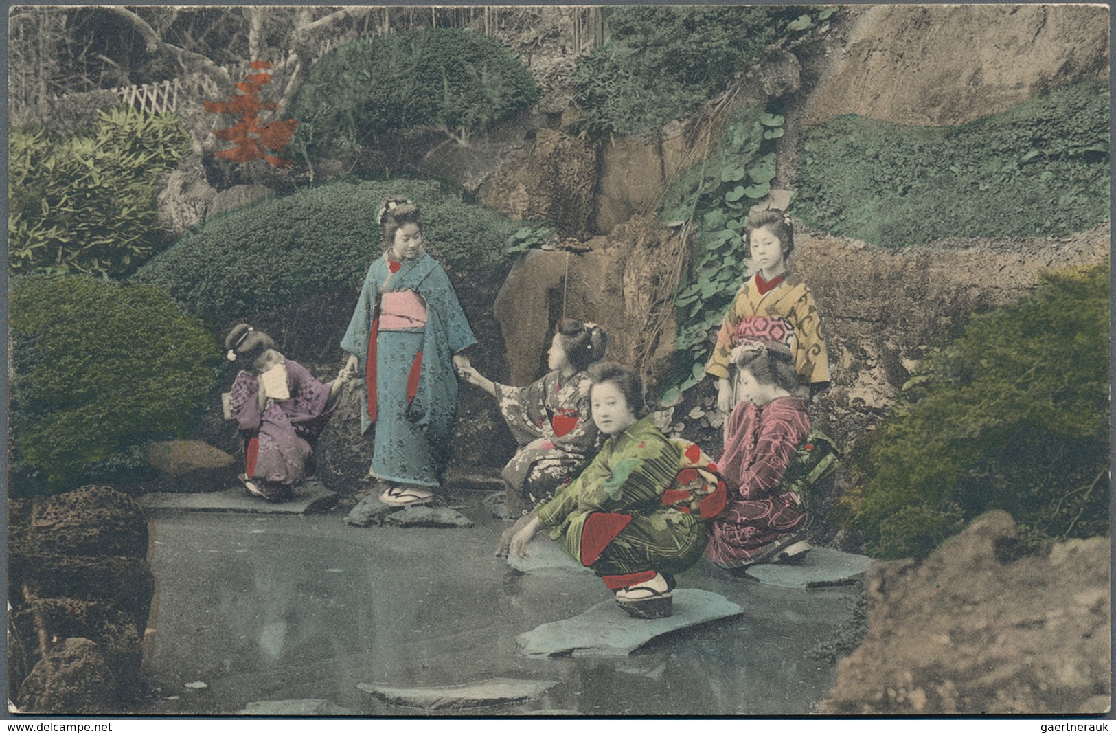 29481 Japan - Besonderheiten: 1900/30 (ca.) 20 ppc (two mailed) showing ladies, geishas with interesting h