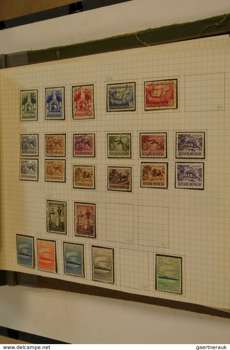 29594 Asien: Mint and used collection Indonesia 1950-1966, Israel 1948-1968 and Japan 1876-1968. In old al