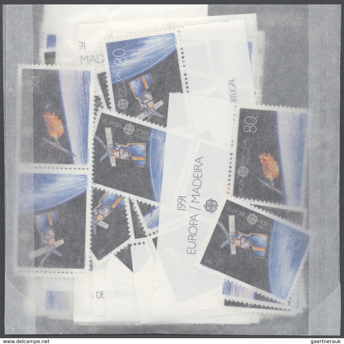 29839 Portugal - Madeira: 1981-1990: Bulk Lot, CEPT Stamps In Complete Sets. 1981: 800 Sets, 1982: 4400 Se - Madeira