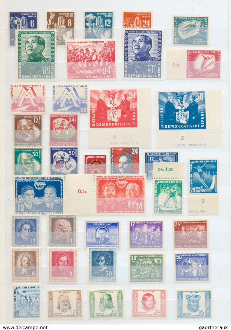 32303 DDR: 1949-1990, Komplette Postfrische Sammlung Sehr Sauber In 2 Einsteckalben, Die Qualität Ist Nahe - Sonstige & Ohne Zuordnung