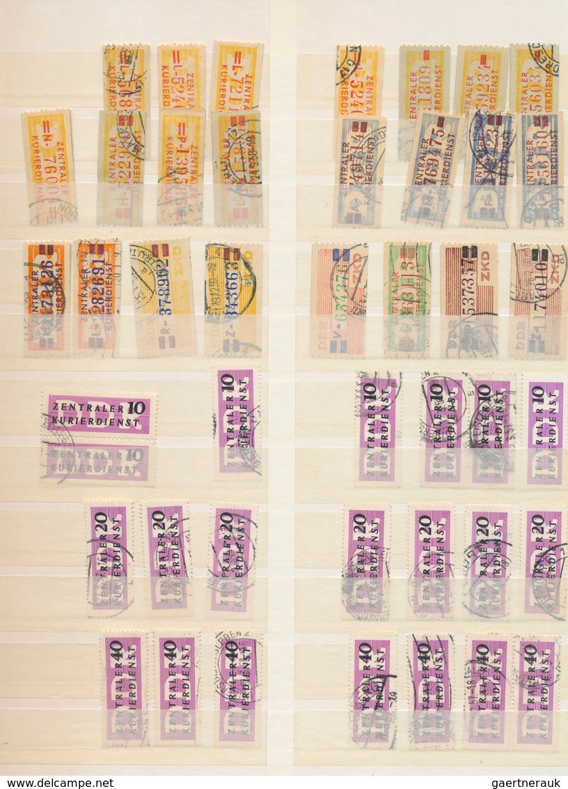 32390 DDR - Dienstmarken: 1956/1967, Sammlungspartie Mit Einigen Hundert Marken Dienstmarken B Bzw. Einsch - Sonstige & Ohne Zuordnung