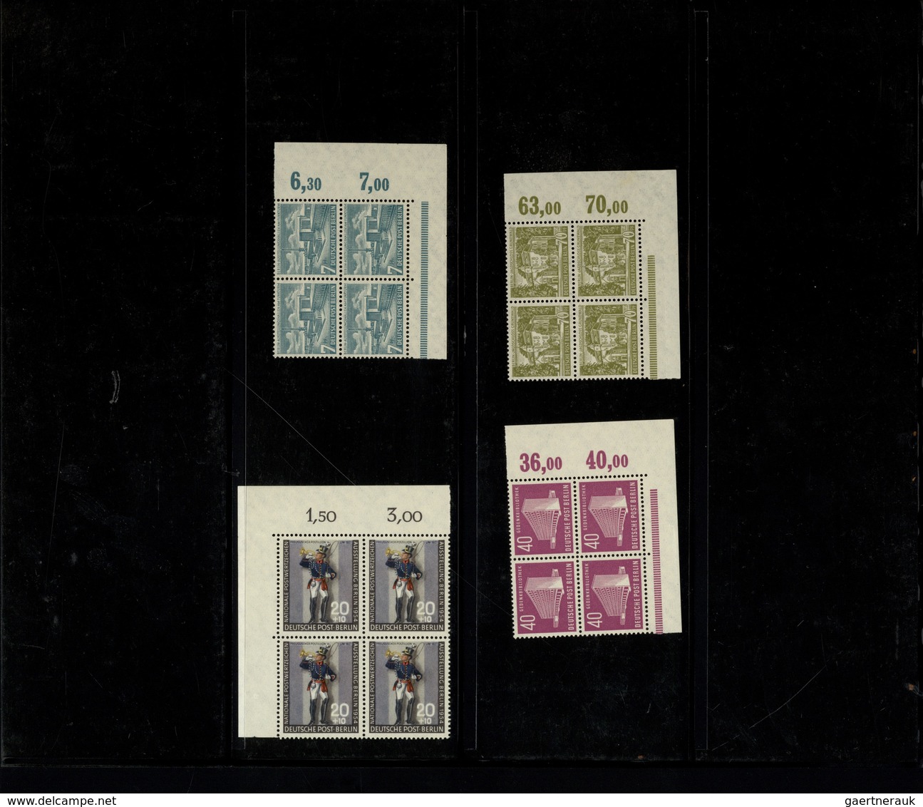 32427 Bundesrepublik Und Berlin: 1949/2000, Umfangreicher Postfrischer Bestand Eckrand-Viererblocks Bundes - Verzamelingen