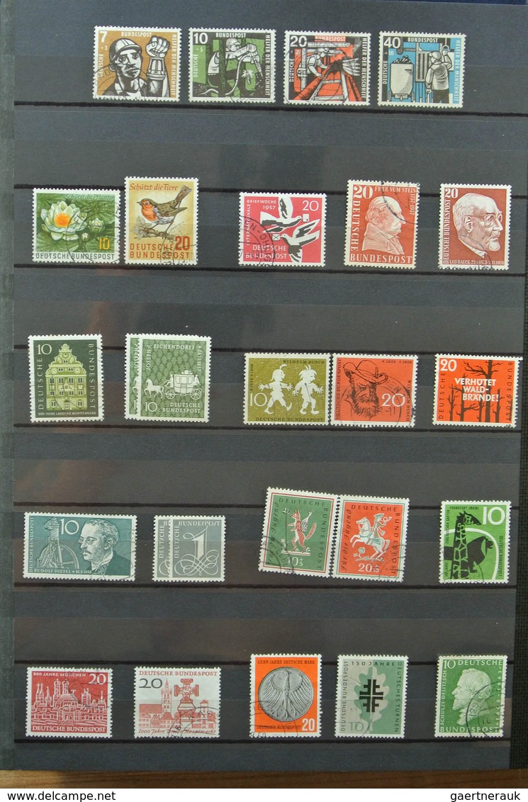 32705 Bundesrepublik Deutschland: 1949-2013. Very well filled, MNH, mint hinged and used, partly double co