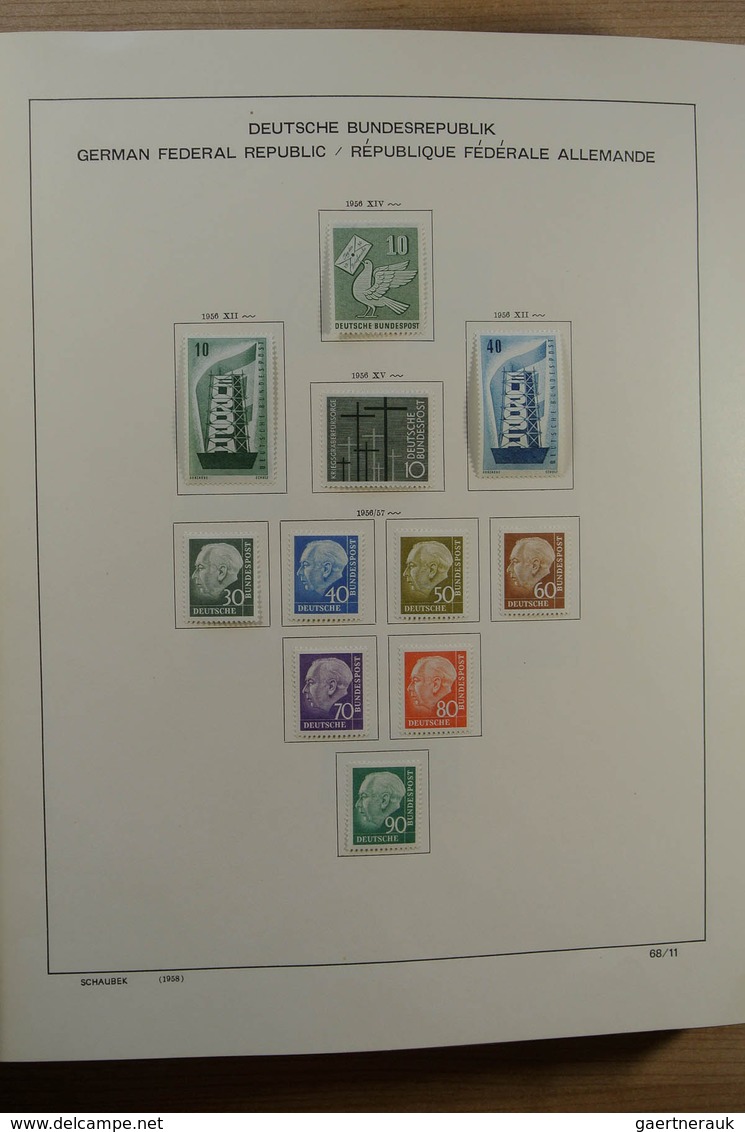 32718 Bundesrepublik Deutschland: 1949-2002. Komplette Ungebrauchte/postfrische Bund-Sammlung In 2 Schaube - Andere & Zonder Classificatie