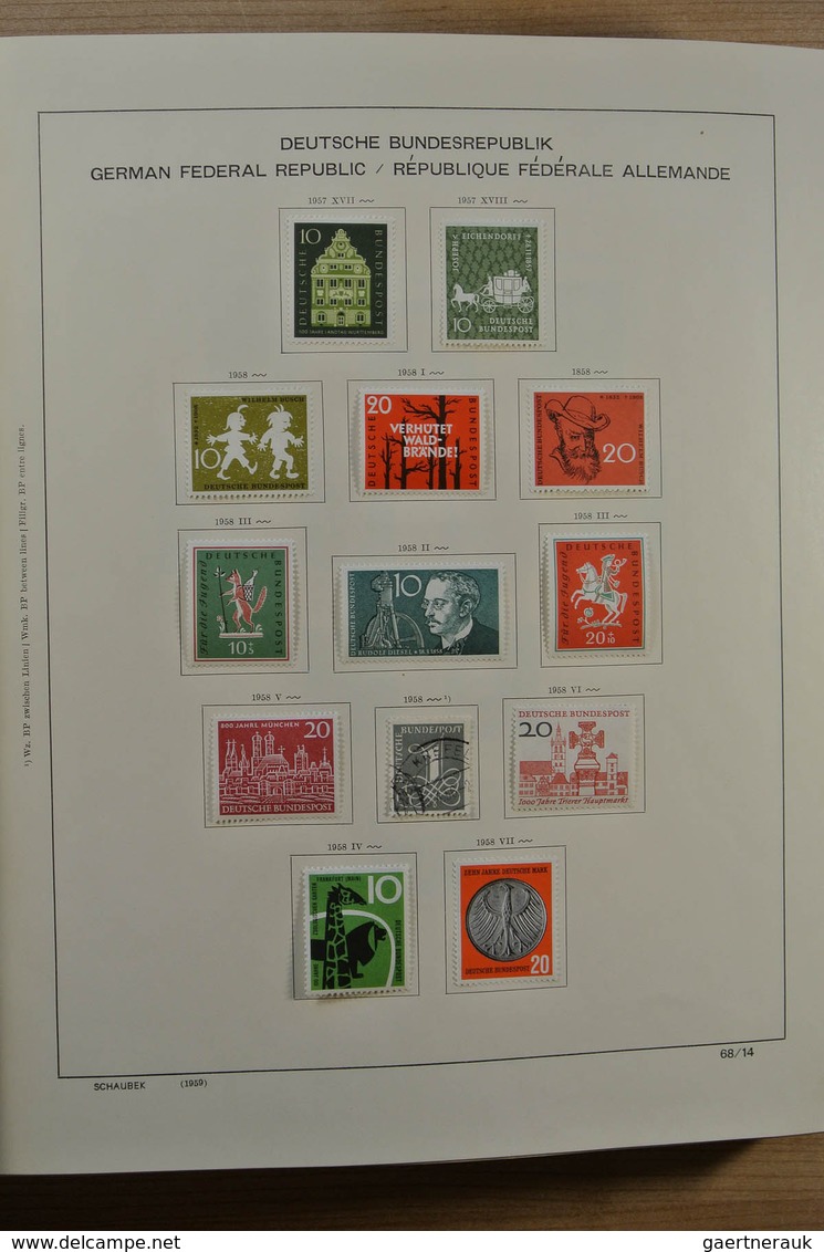 32718 Bundesrepublik Deutschland: 1949-2002. Komplette ungebrauchte/postfrische Bund-Sammlung in 2 Schaube