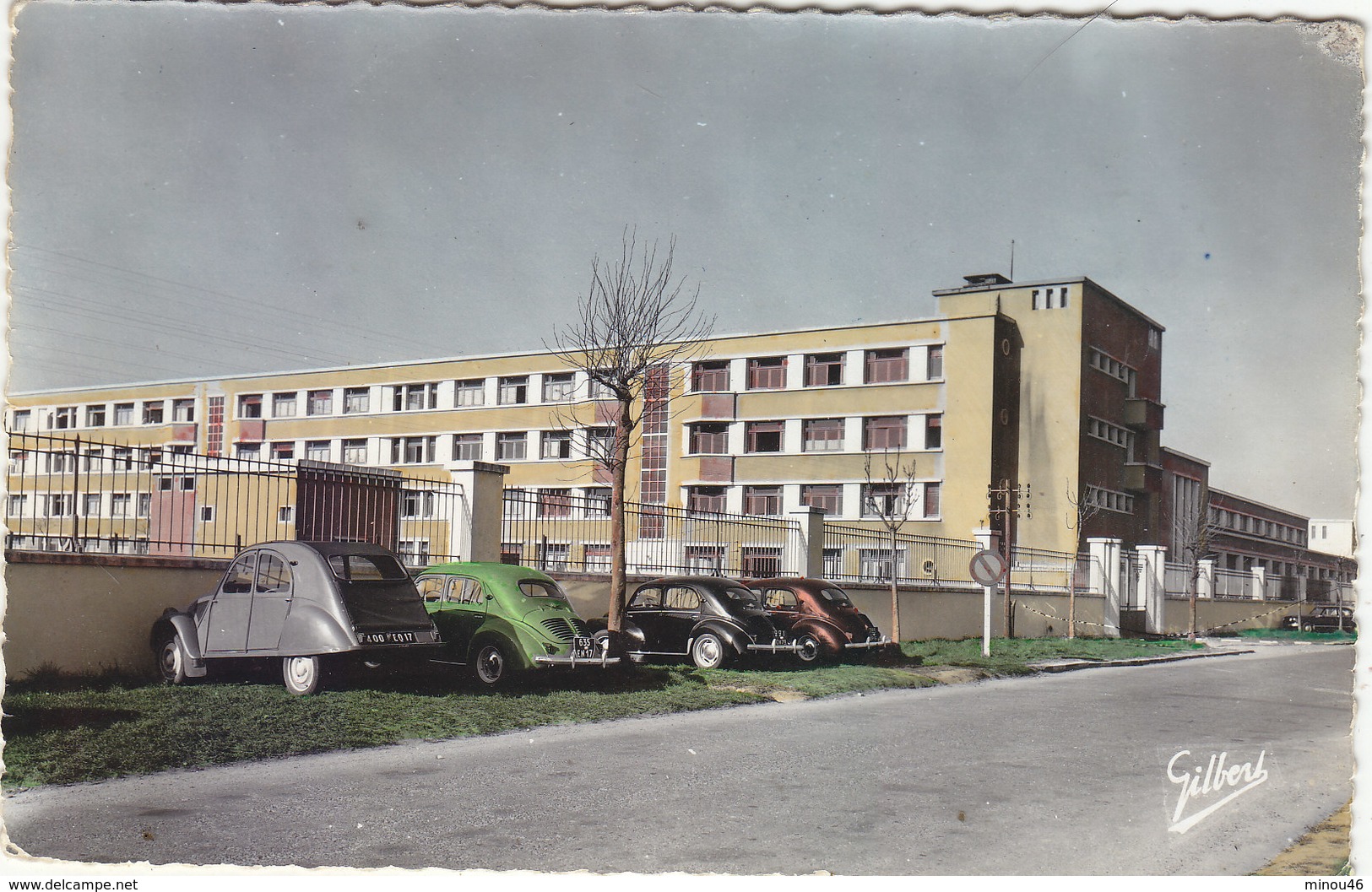 ROCHEFORT :RARE CPSM P.F.ANNEE 50.ECOLE MECANICIENS.VIEILLES VOITURES 2CV.ETW.W..B.ETAT.PETIT PRIX COMPAREZ!!! - Rochefort