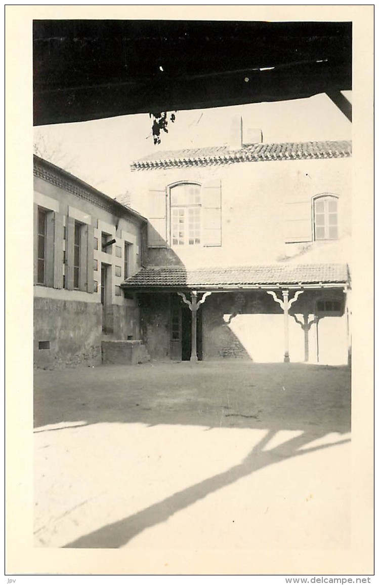 PHOTO : ECOLE DE LAGUPIE (47) - PREAU CLASSE DES FILLES (à Coté Du Café) - Lieux